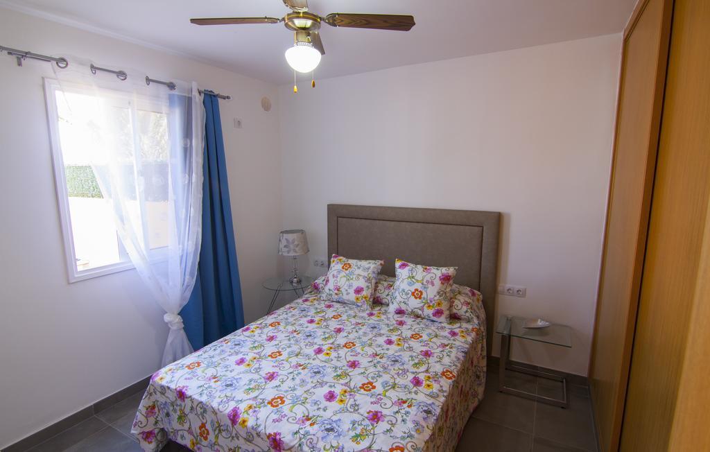 Anju Delfines Bravo's Appartement