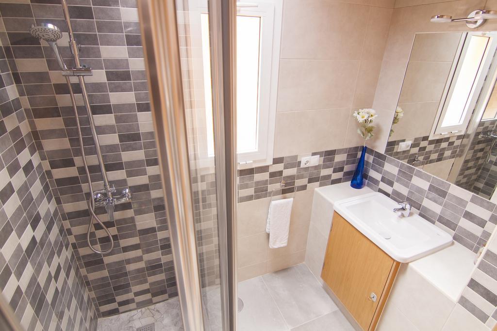 Anju Delfines Bravo's Appartement *